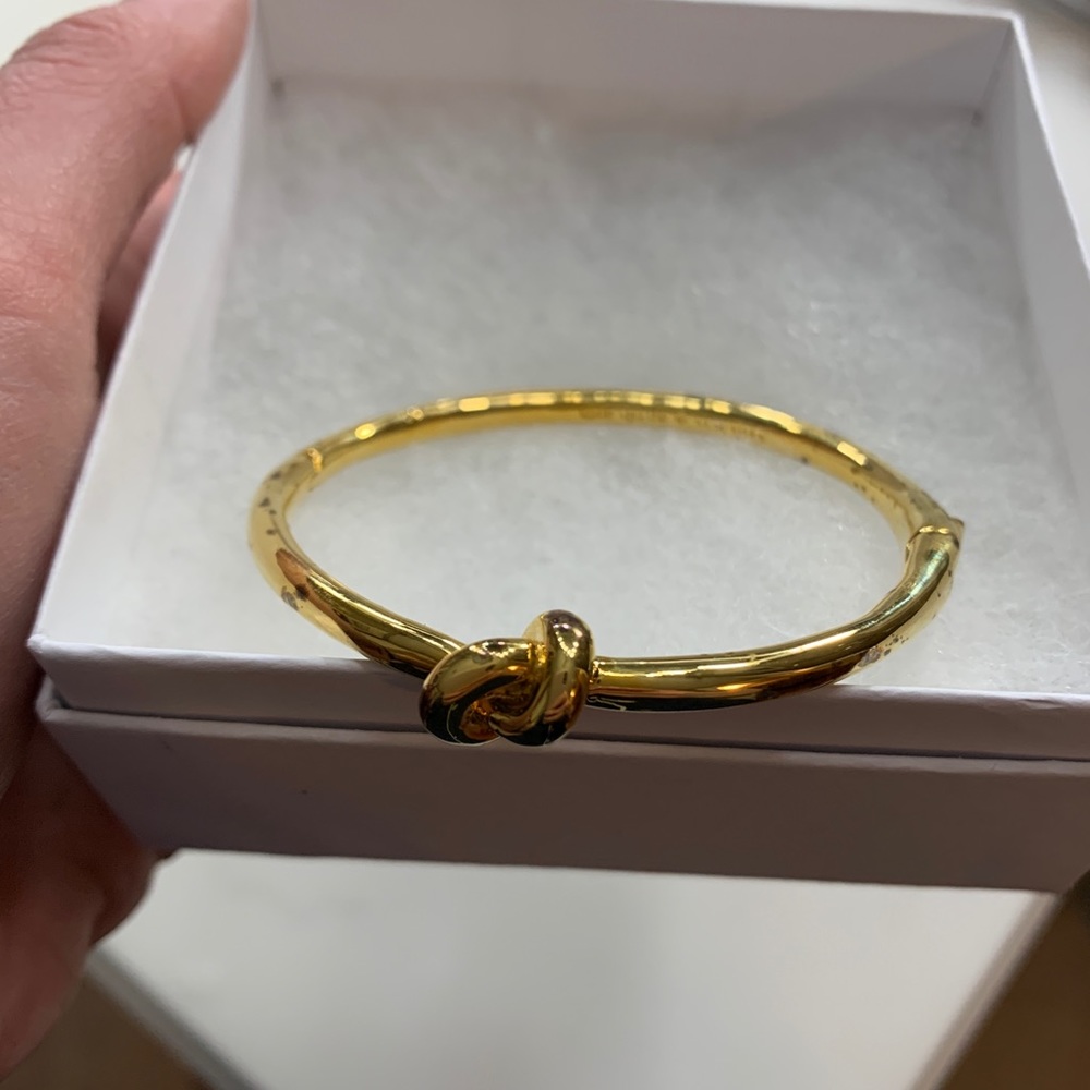 Kate Spade sailor’s knot hinge bangle